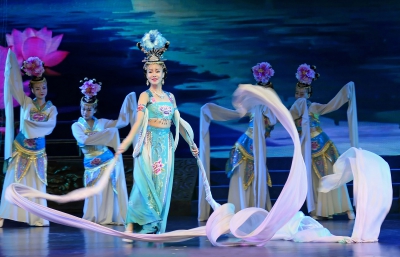 4-music & Dance Show.jpg